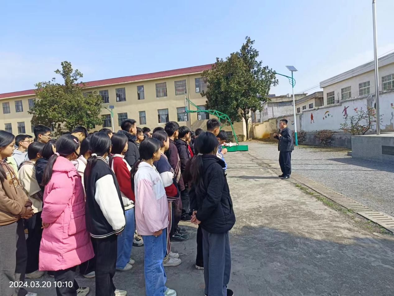 法制宣传进校园