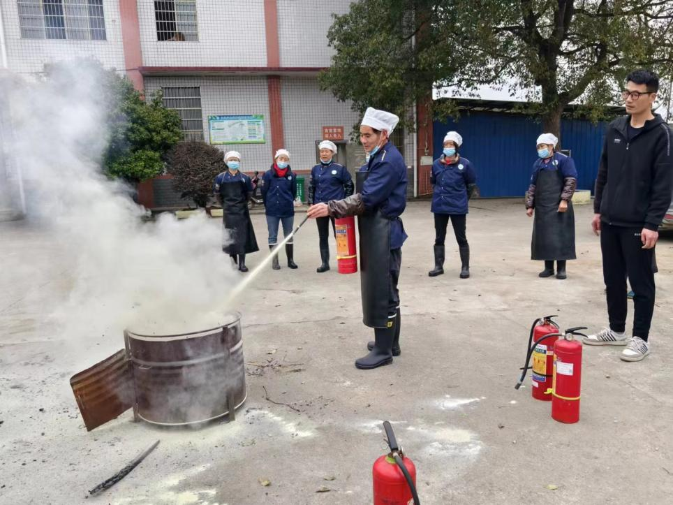 消防勤演练，防患于未“燃”