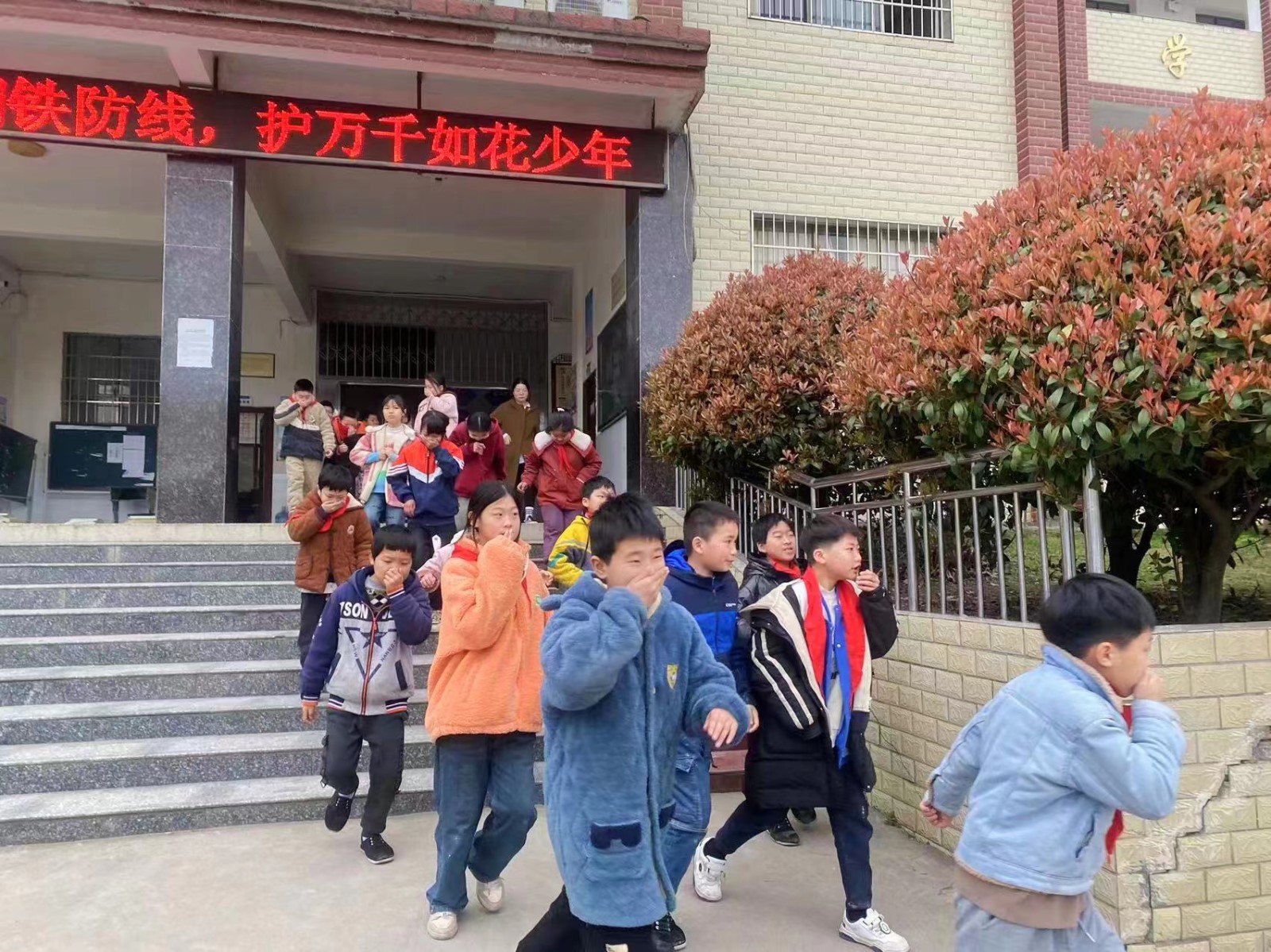 消防勤演练，防患于未“燃”