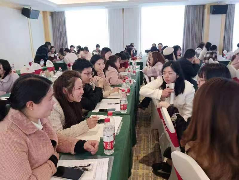 邵阳县教师发展中心举办“湘教关爱行”