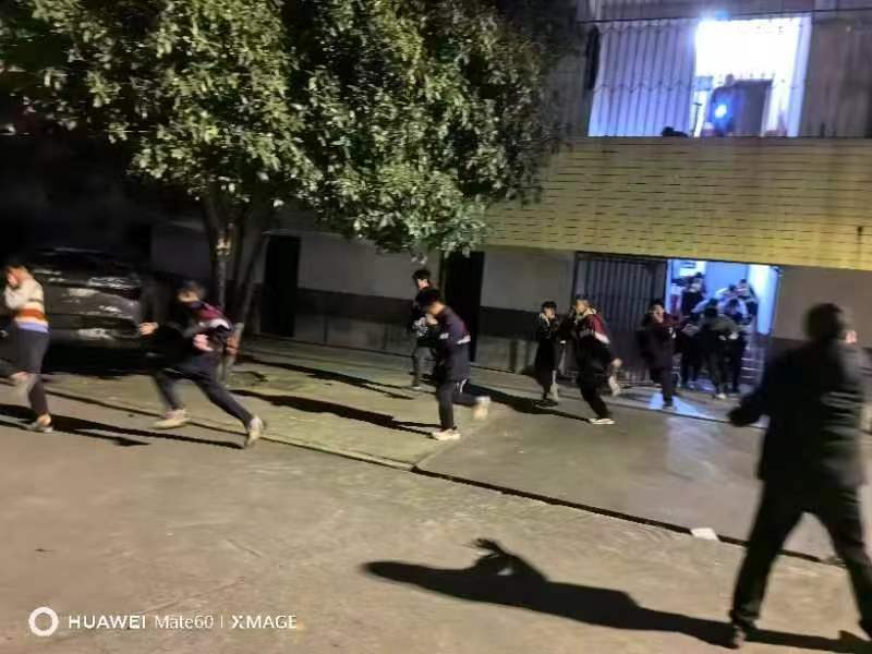 逃生演练常举行，安全警钟要长鸣