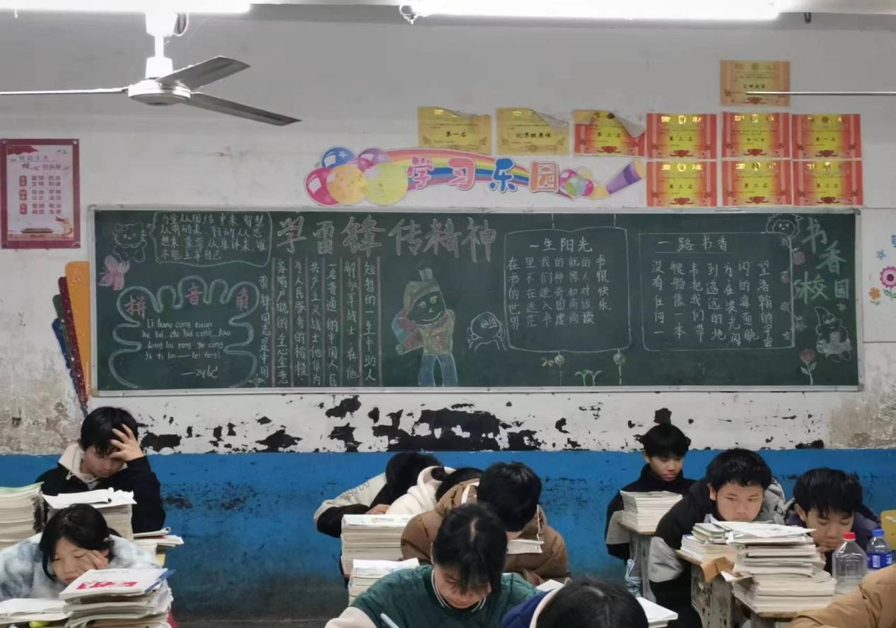 金称市镇中学3.5学雷锋活动圆满落幕