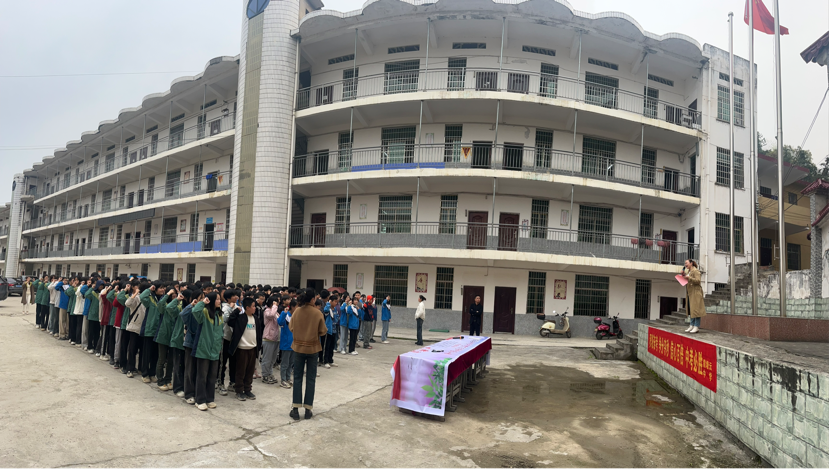 立誓冲刺奋中考，共绘青春谱华章