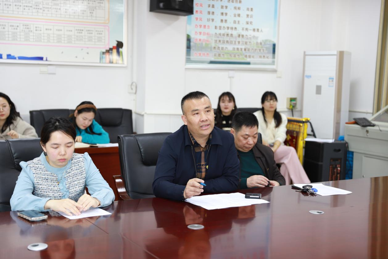 城区二小开展铸牢中华民族共同体意识主题宣讲活动