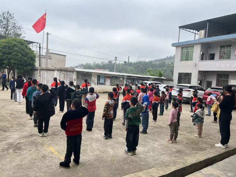 预防溺水，助力成长