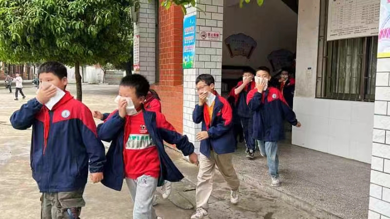 “火”速逃生  防患未“燃”