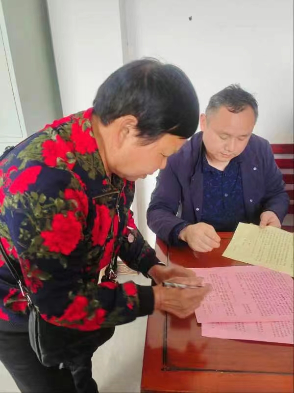 “家校共管，为爱而访”