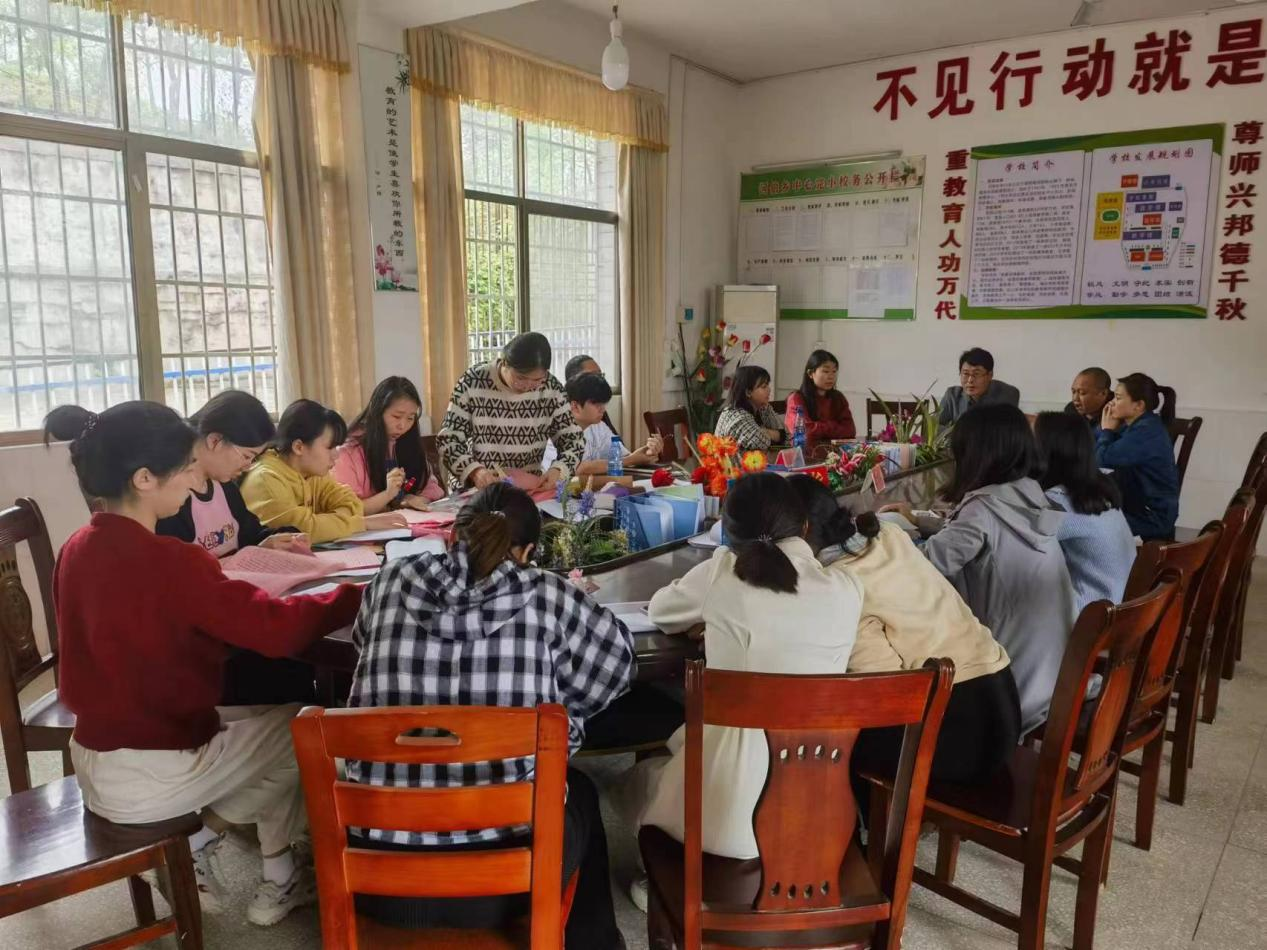 “家校携手防溺水，走访关爱暖人心”