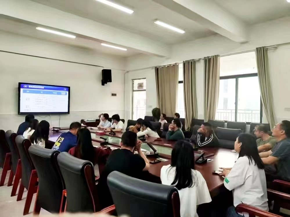 白仓镇芙蓉学校召开国家义务教育质量监测工作部署会议