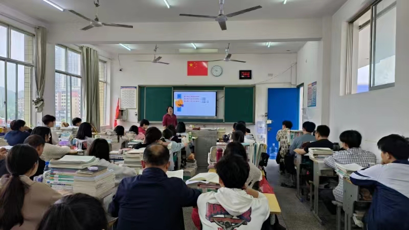 新宁县教育局到新宁县职业技术学校开展高考备考督考工作