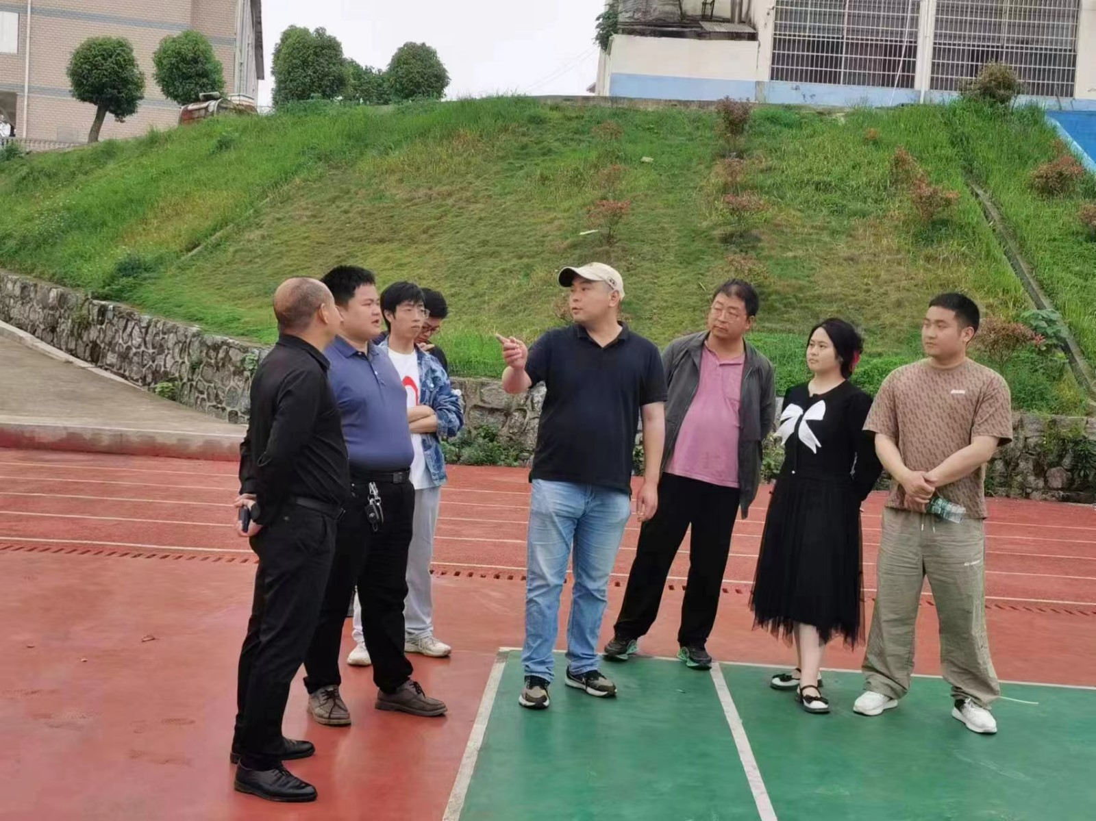 罗城乡明德学校赴诸甲亭开展校际互促