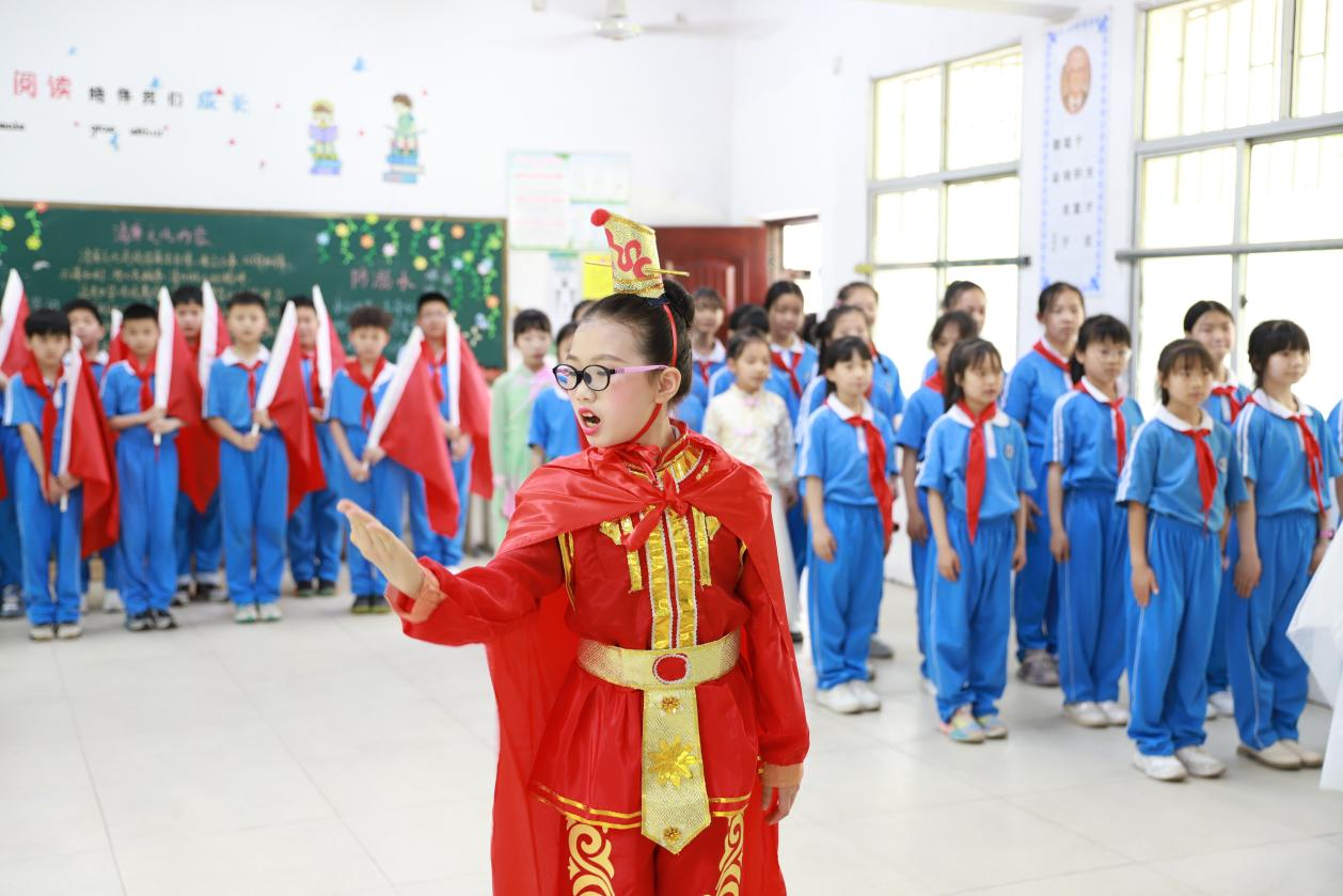 城区二小国学经典诵读活动圆满落幕
