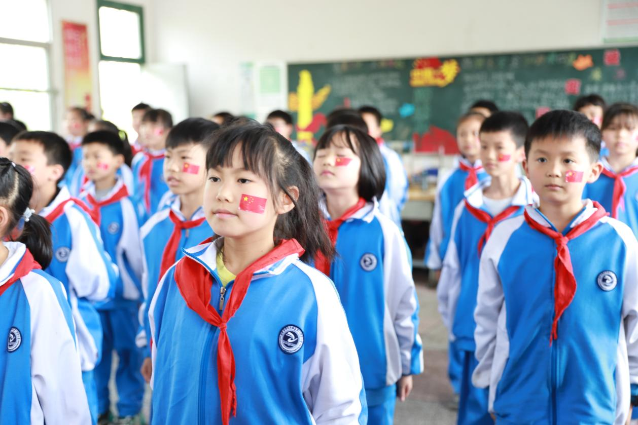 城区二小国学经典诵读活动圆满落幕