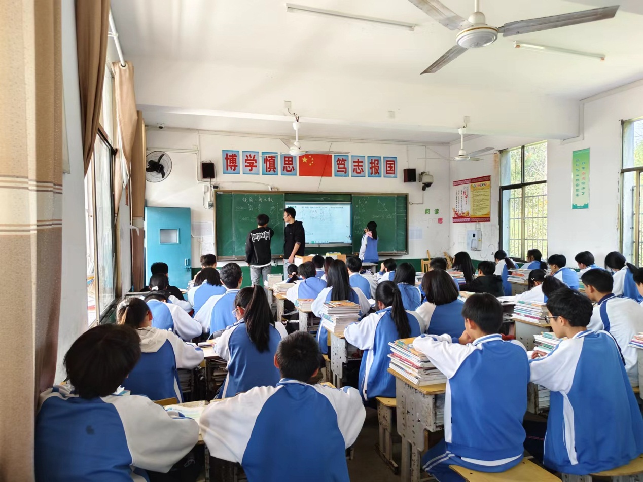 阳光体育引未来、心理健康伴成长