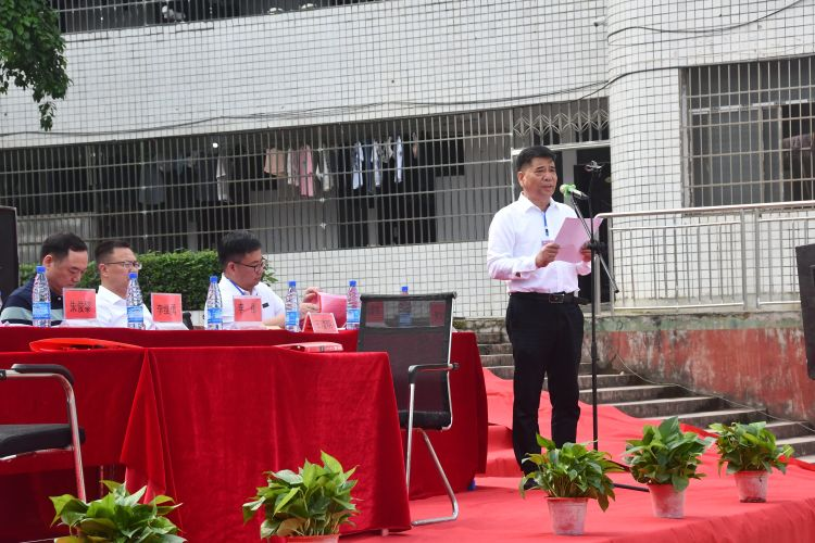 新邵县资江中学：牵手衡水教育签约打造高端教育品牌