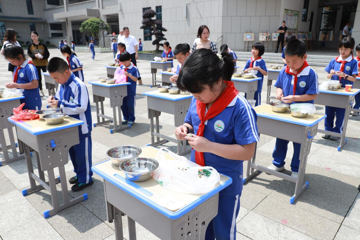 张克家小学校长工作室赴云山小学开展调研