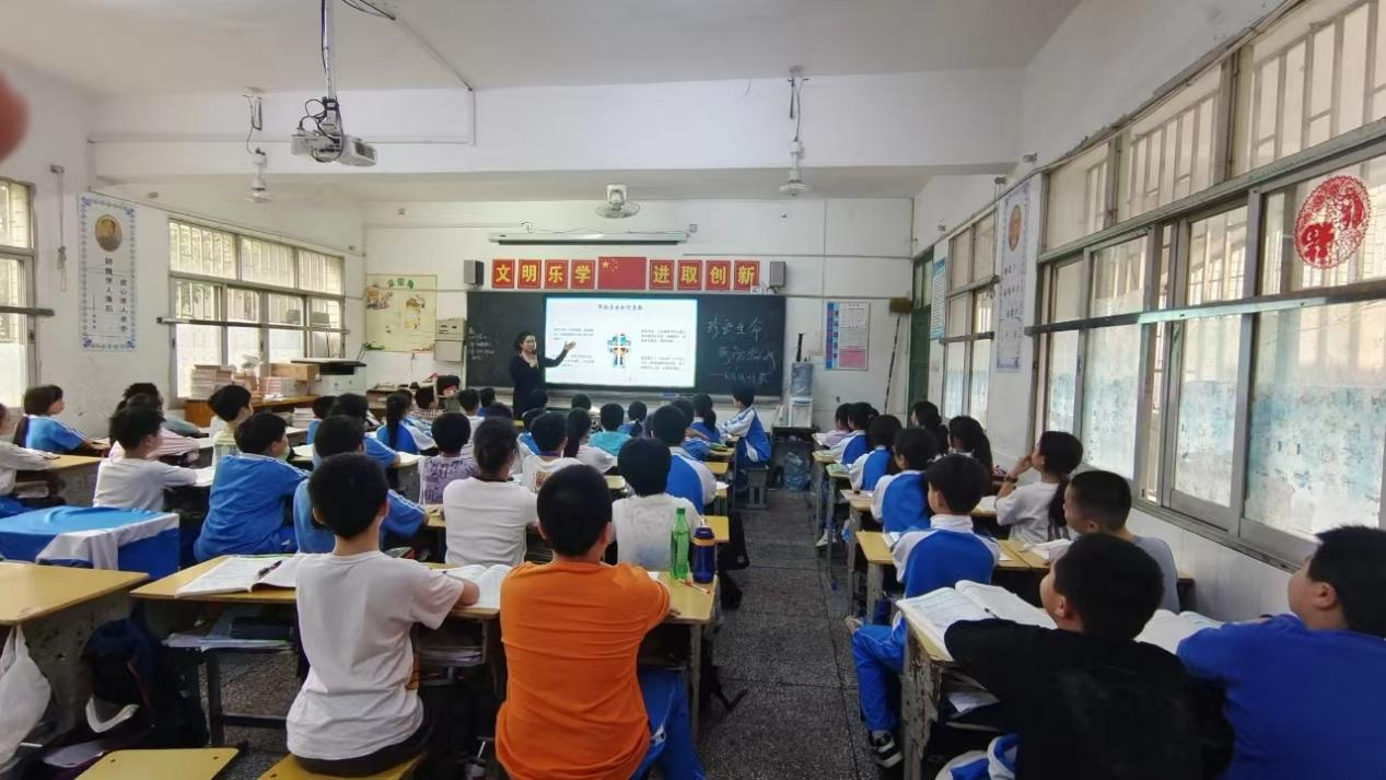 城区二小多举措开展防溺水宣传活动，筑牢学生安全防线