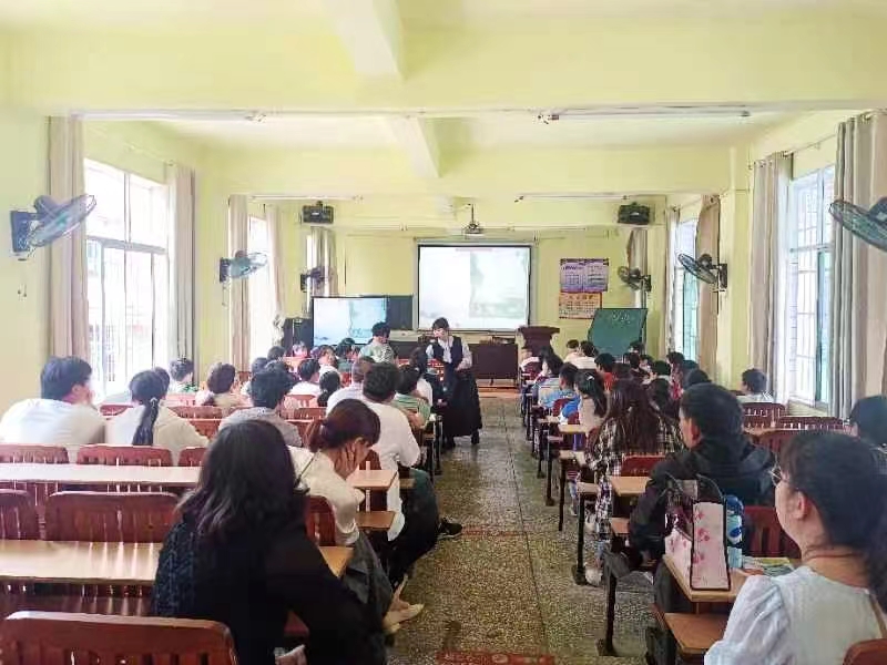 塘田市镇中心学校开展全镇小六高效复习研讨会