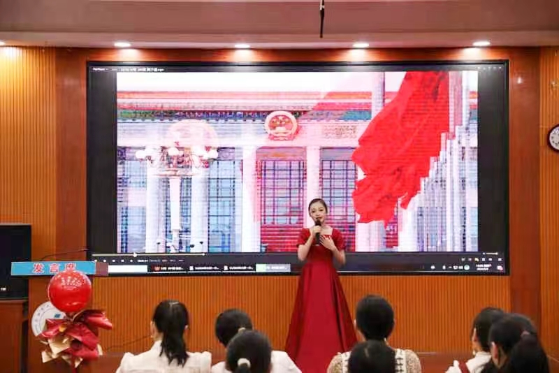 青春向党心 共筑中国梦