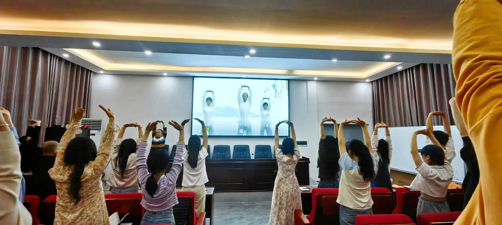 “锦”动心静，向阳而生