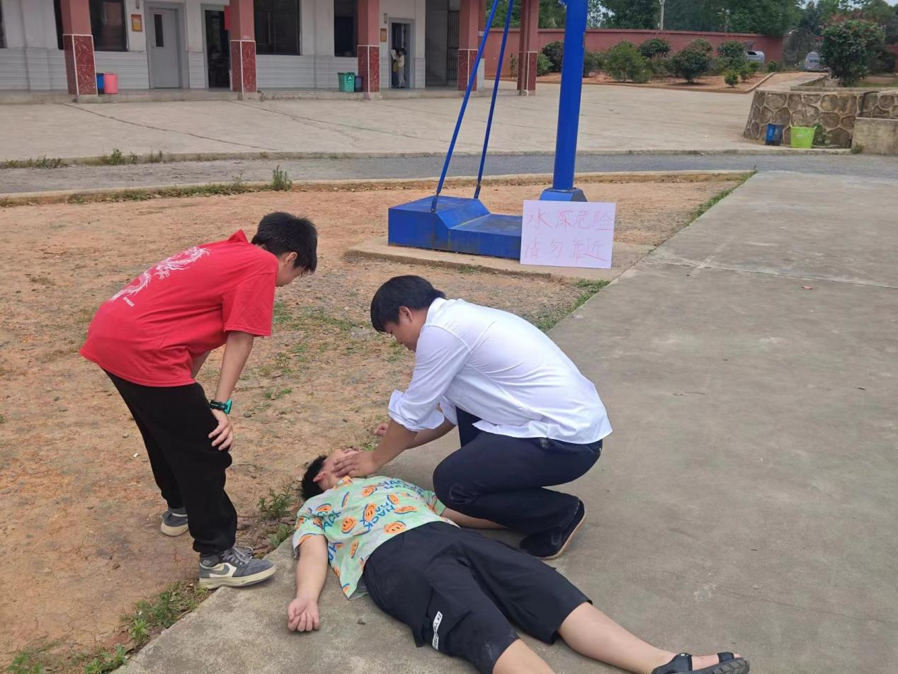 “以演筑防，以练为战”防溺水安全演练