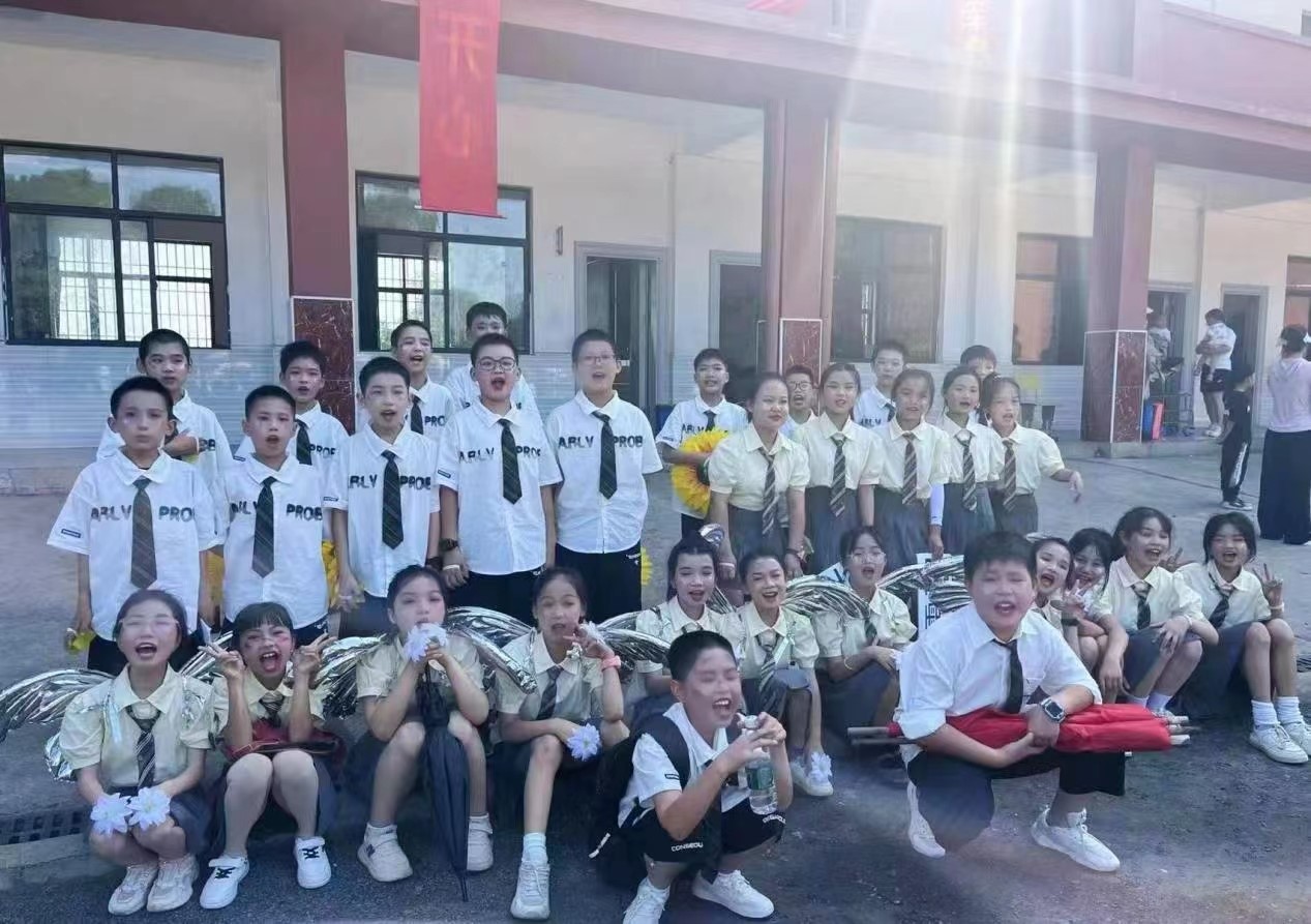 《拒绝校园欺凌，守护少年的你》