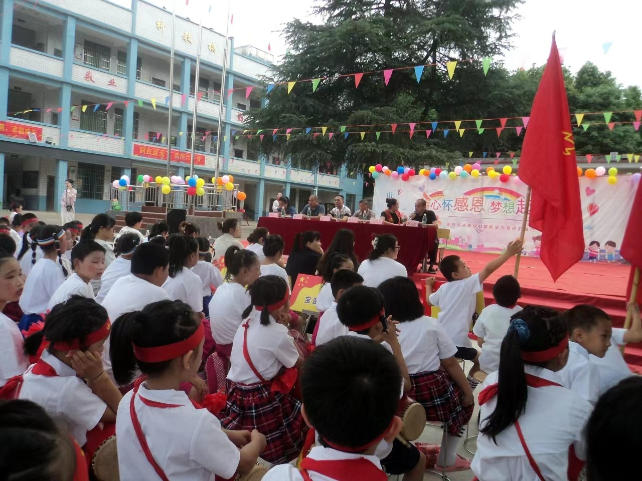 下花桥镇七校联合举行“第73个国际六一儿童节”文艺汇演