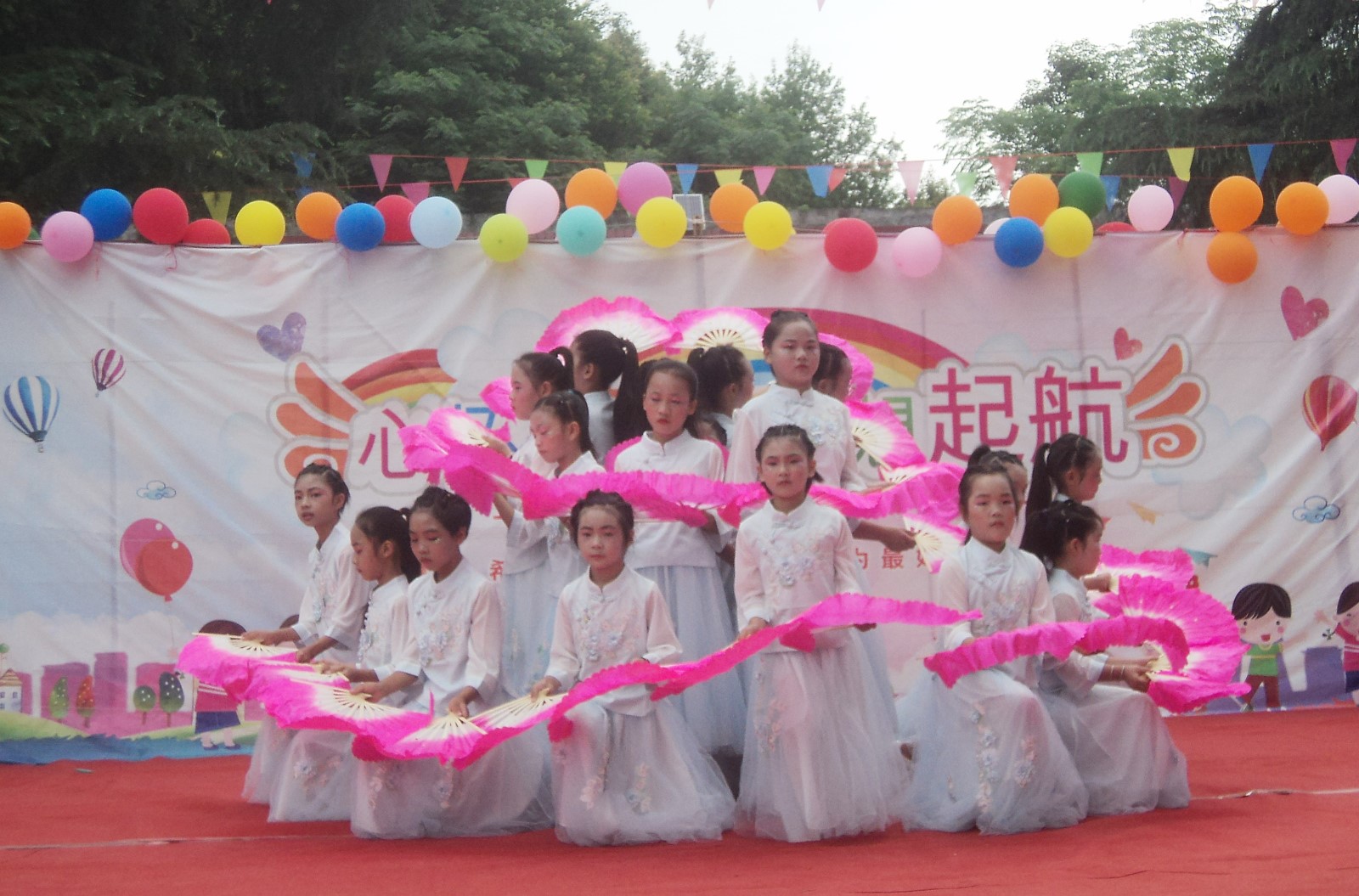 下花桥镇七校联合举行“第73个国际六一儿童节”文艺汇演