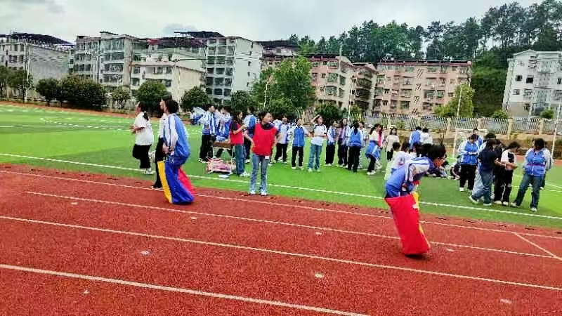 解压赋能 笑迎中考