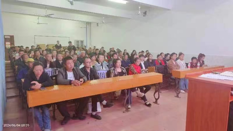 白沙中学召开防溺水与防性侵家长会，共筑学生安全防护网