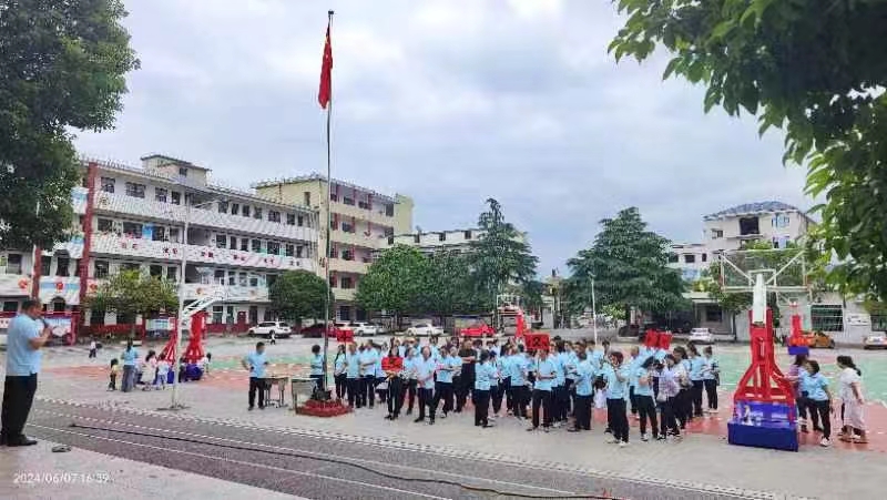 拔河比赛|凝心聚力“拔”出精彩  “绳”采飞扬跃动梦想