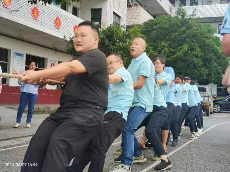 拔河比赛|凝心聚力“拔”出精彩  “绳”采飞扬跃动梦想