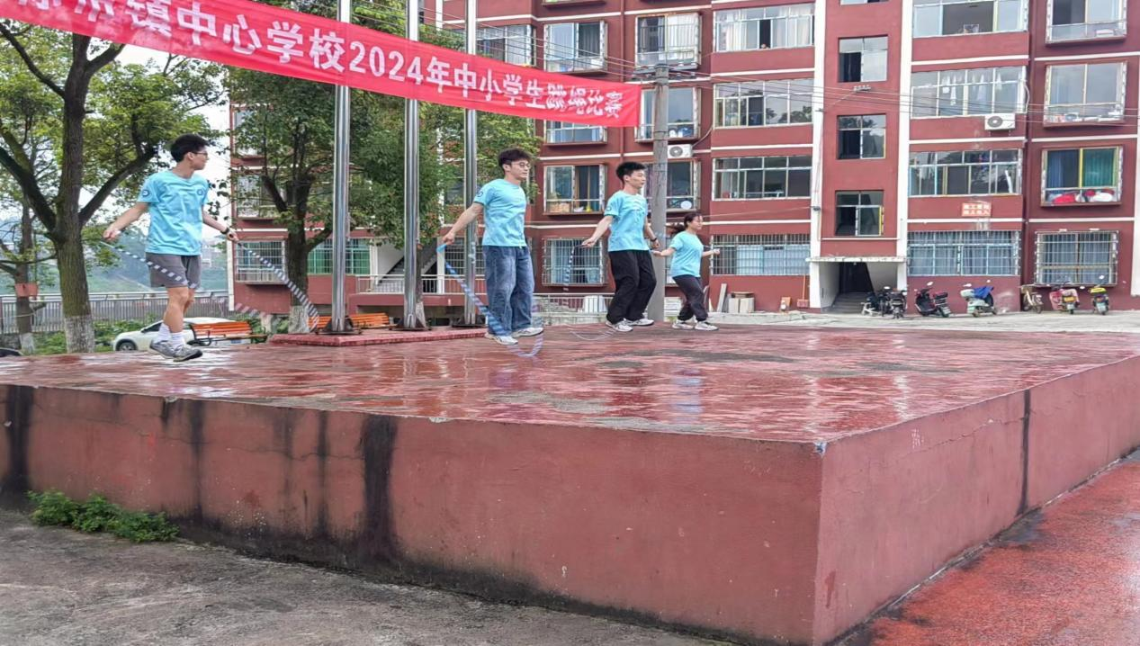 湖南财政经济学院体育学院学子赴邵阳县金称市镇中学开展暑期“三下乡”社会实践