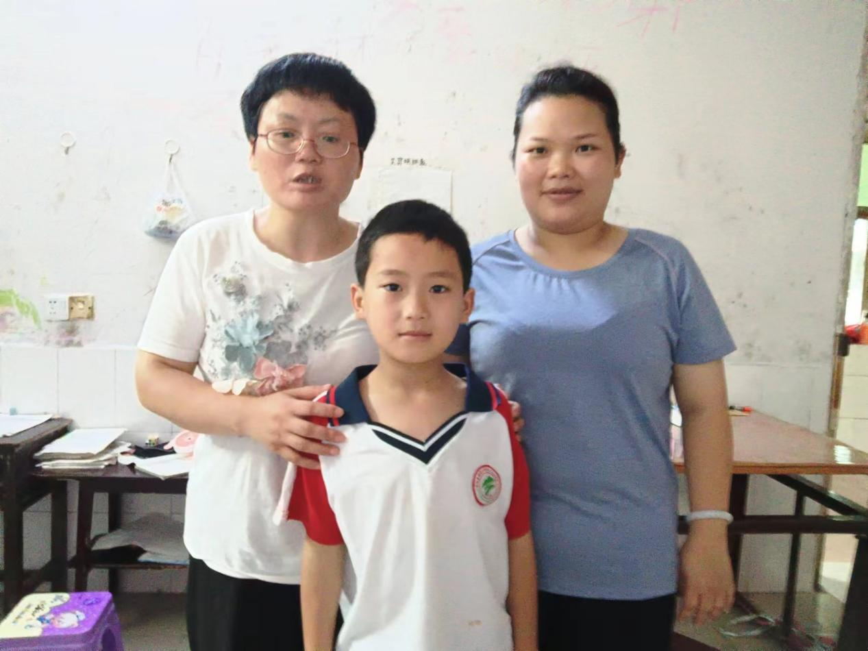 塘渡口镇第三完全小学开展暑期安全大家访