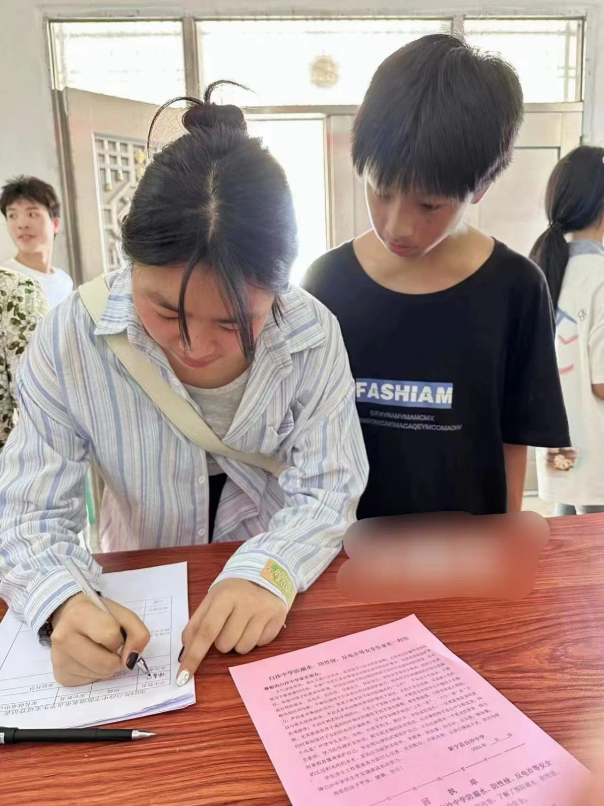 白沙中学开展全面家访活动，筑牢学生安全防线