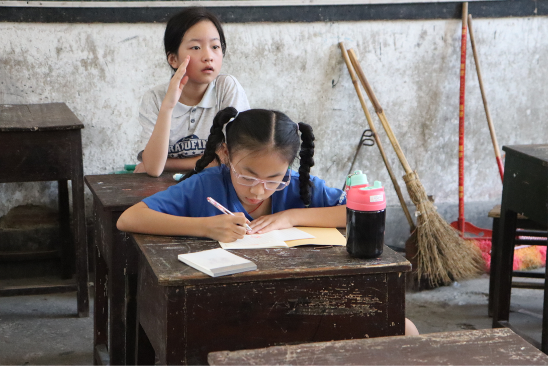 “领梦者”暑期社会实践团携防溺水避险体适能课程下乡，为学生安全筑牢防线