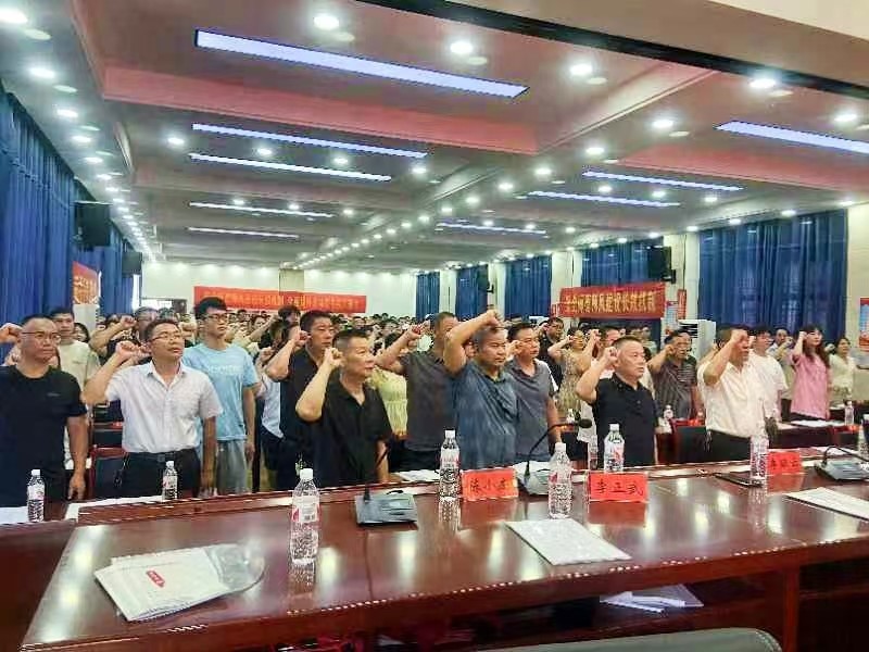 健全师德师风建设长效机制，全面提升教师教书育人能力