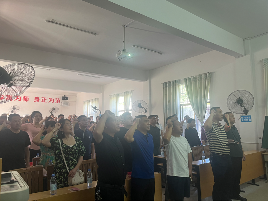 夏日赋能充电，领航教育新里程