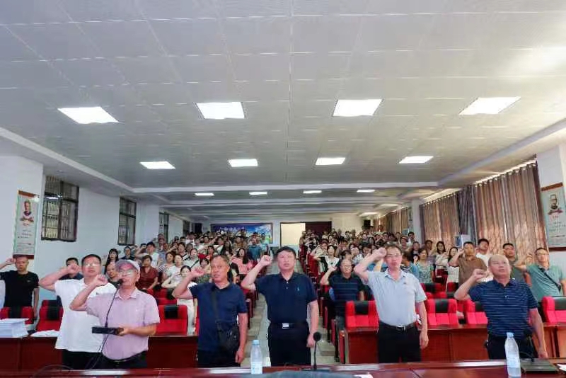 稳中求进 创新发展 力争学校教育教学质量有新的提升