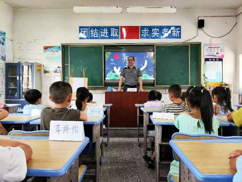 朱砂启智开笔破蒙，北塔小学新生开蒙礼绽放光彩