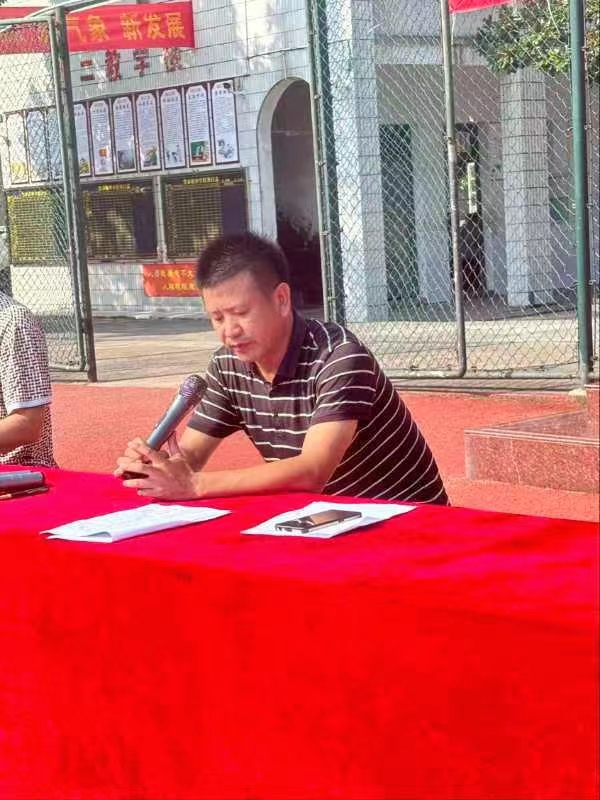 青春“初”见成长，焕然“一”新启程——竹市镇中入学教育