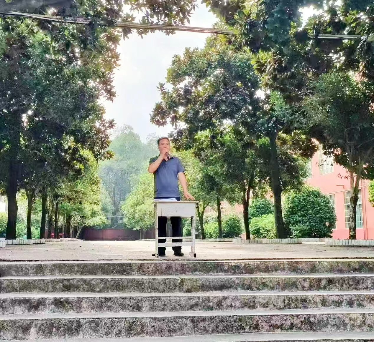 下花桥镇中心完小新学期开学典礼