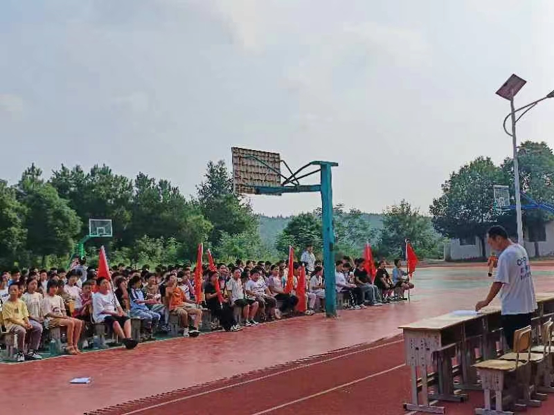 秋意漫漫   新路灿灿