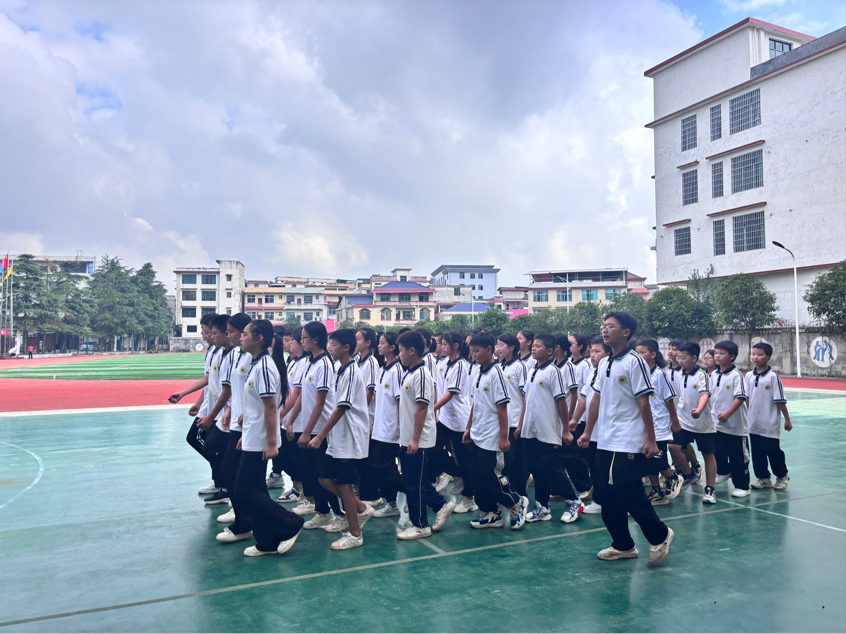 相遇 启程 向未来