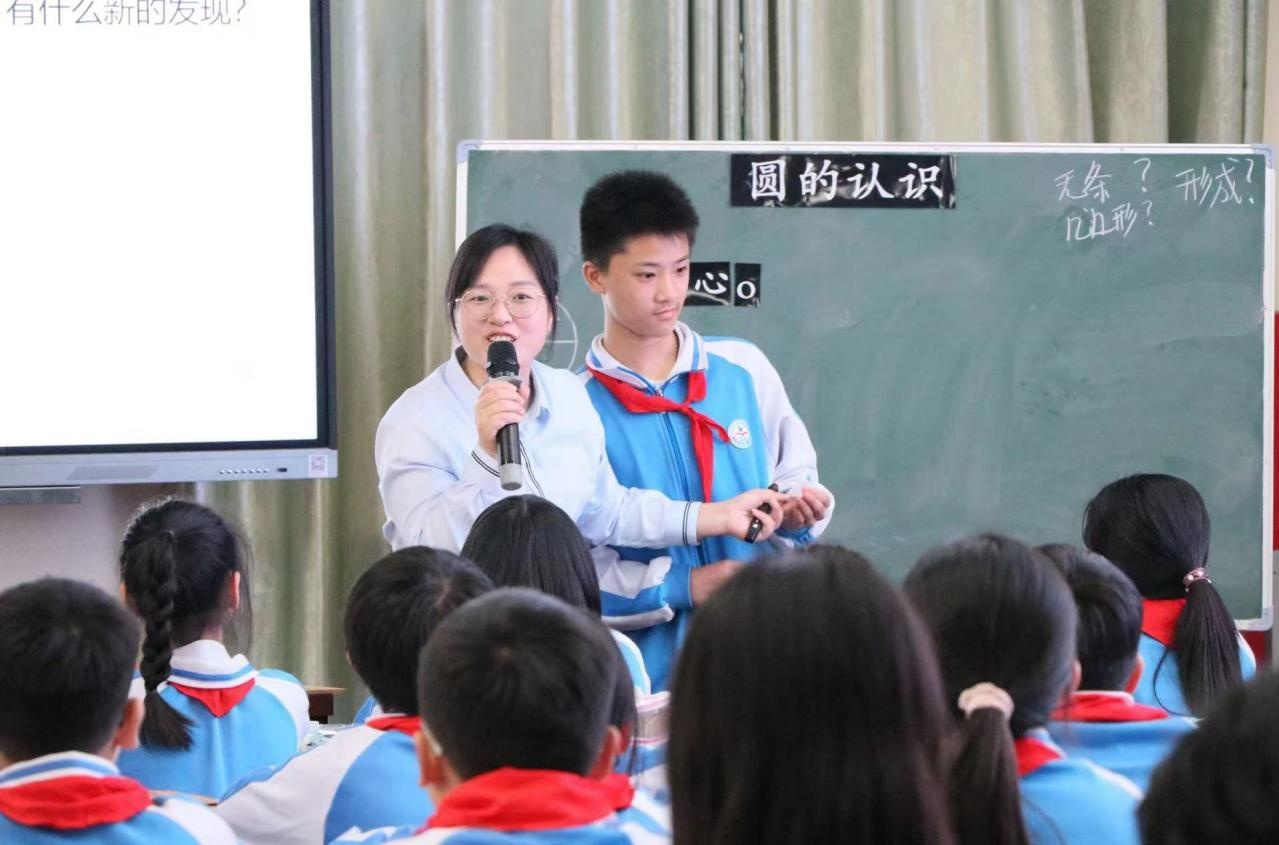 优秀班主任：张紫萍:用“心”对待学生