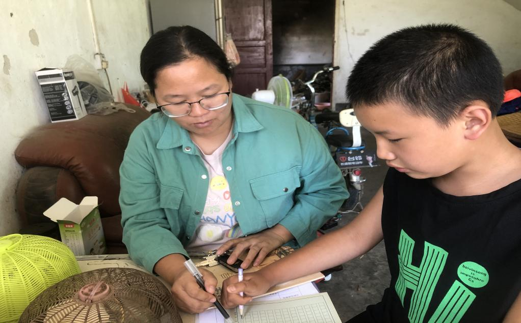 红光小学开展送教上门 “为特殊孩子点亮一盏灯”