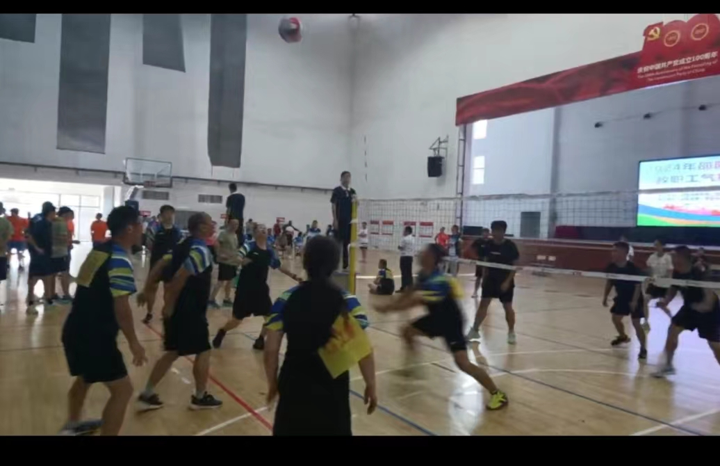 聚焦比赛，追逐胜利