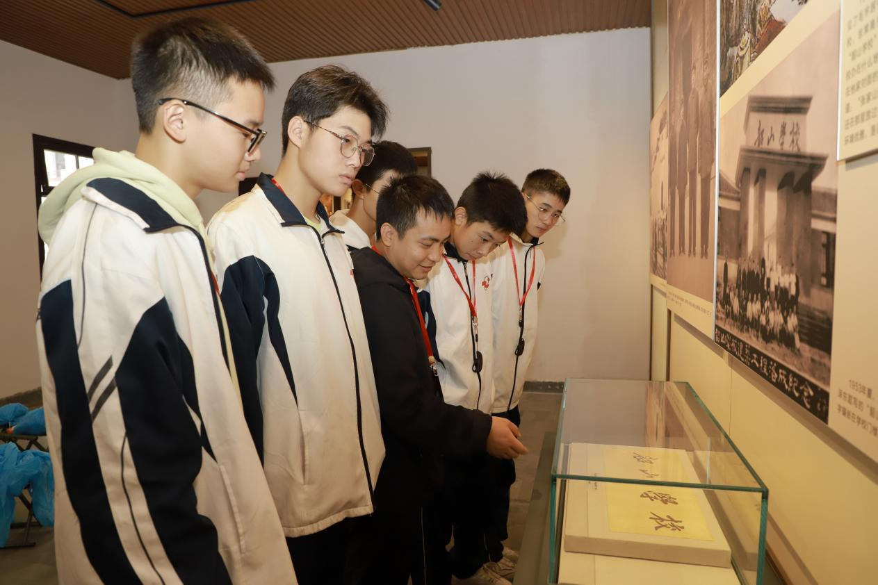 隆回二中全员参与“我的韶山行”红色研学