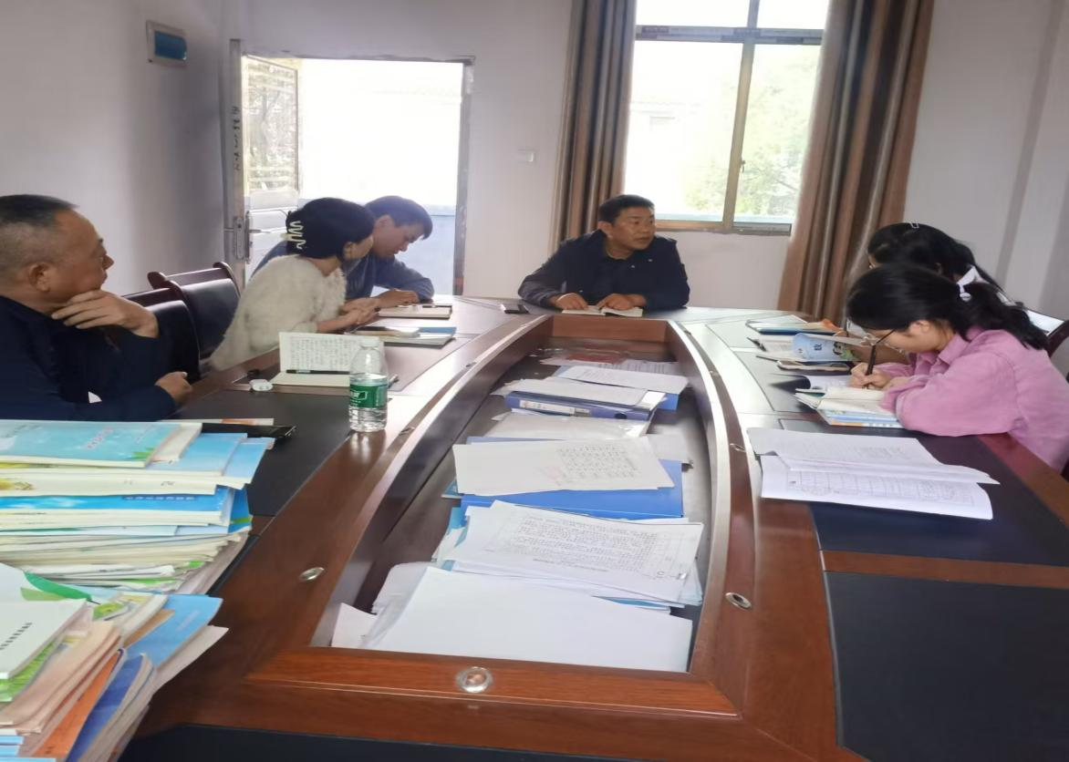 下沉一线， 指导课堂