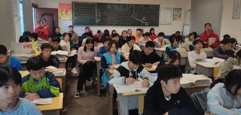 芙蓉集团联袂视导启智路，黄塘中学并肩奋进育英才